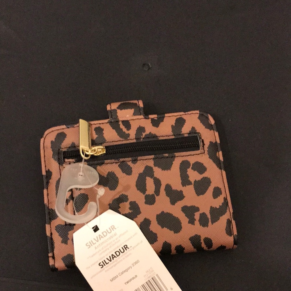 Time and Tru Ladies Two Fold Wallet NWT Brown and Black